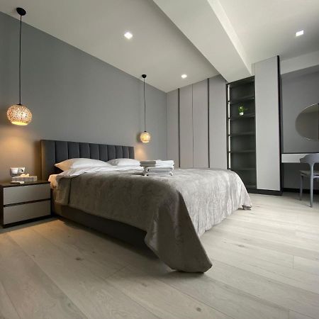 Minimalist Style Apartment With Best Location 키시나우 외부 사진