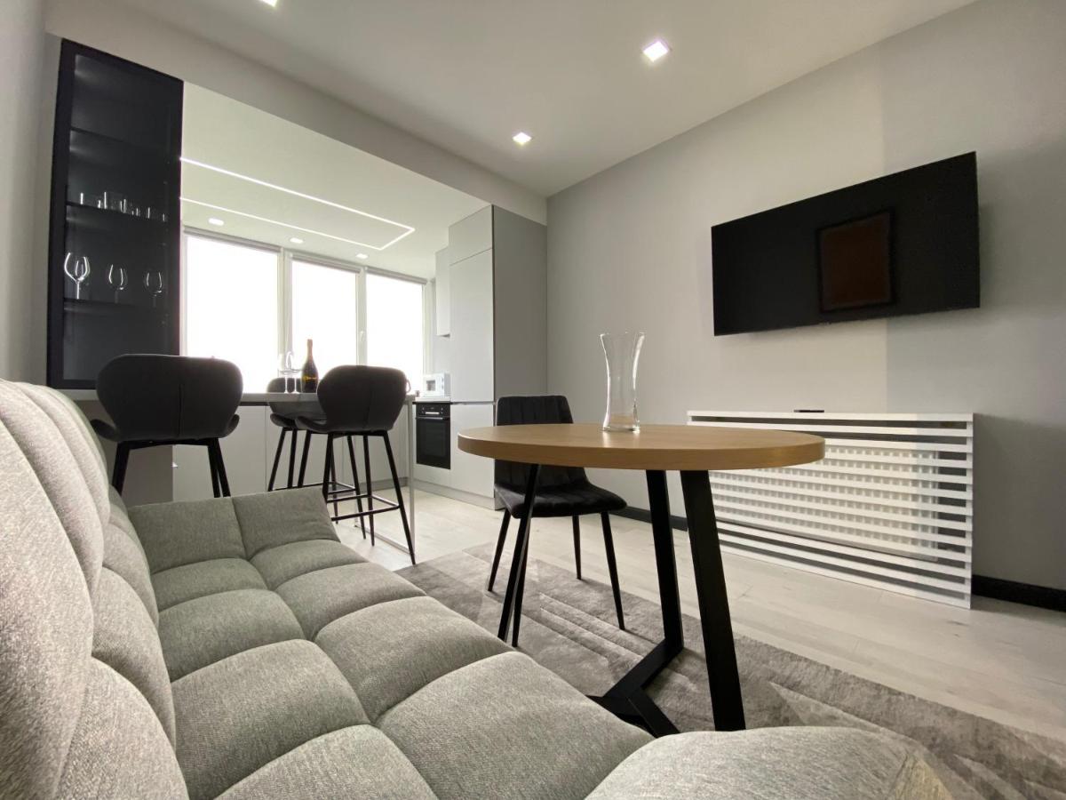 Minimalist Style Apartment With Best Location 키시나우 외부 사진